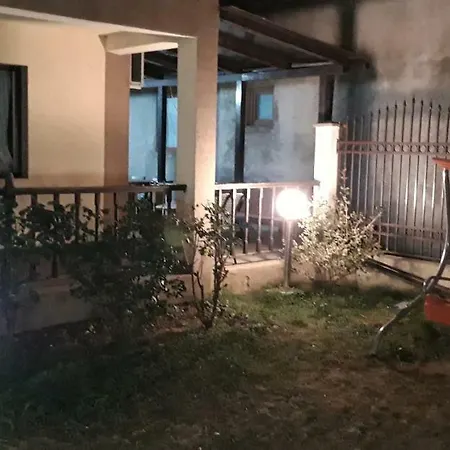 Vila Cosval Гостьовий будинок Ефоріє-Норд